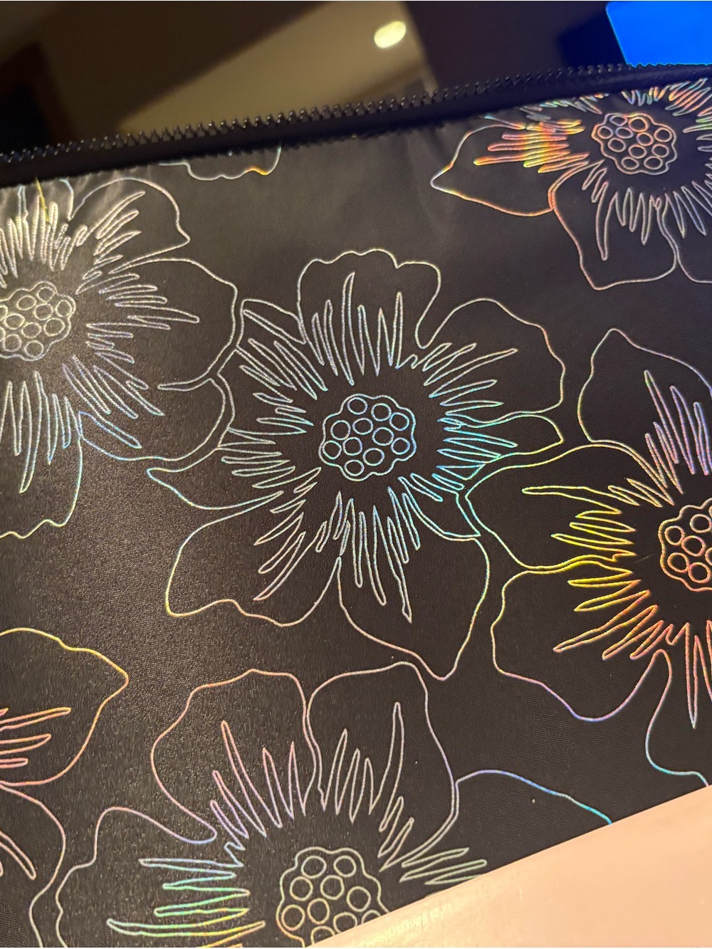 kate spade Black Puffer Laptop 💻 Pouch with Iridescent Floral Poppy 🌸 Outline